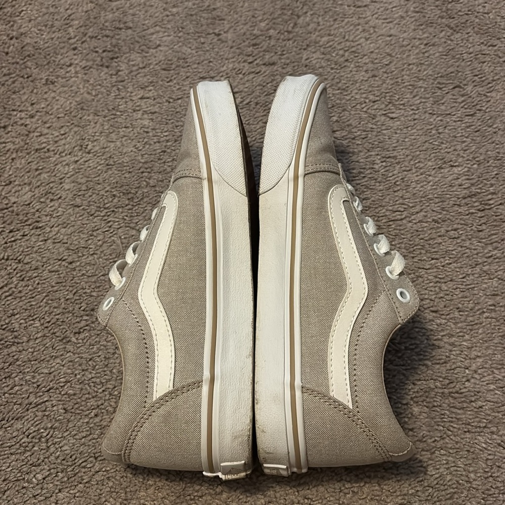 Vans - Picture 3 of 6
